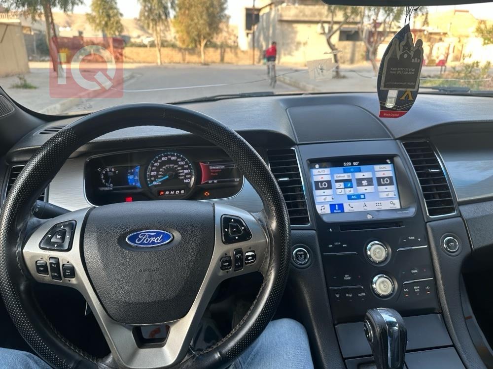 Ford Taurus